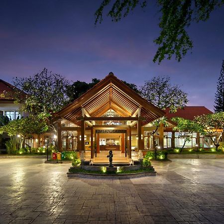 Grand Istana Rama Hotel Kuta Lombok Esterno foto
