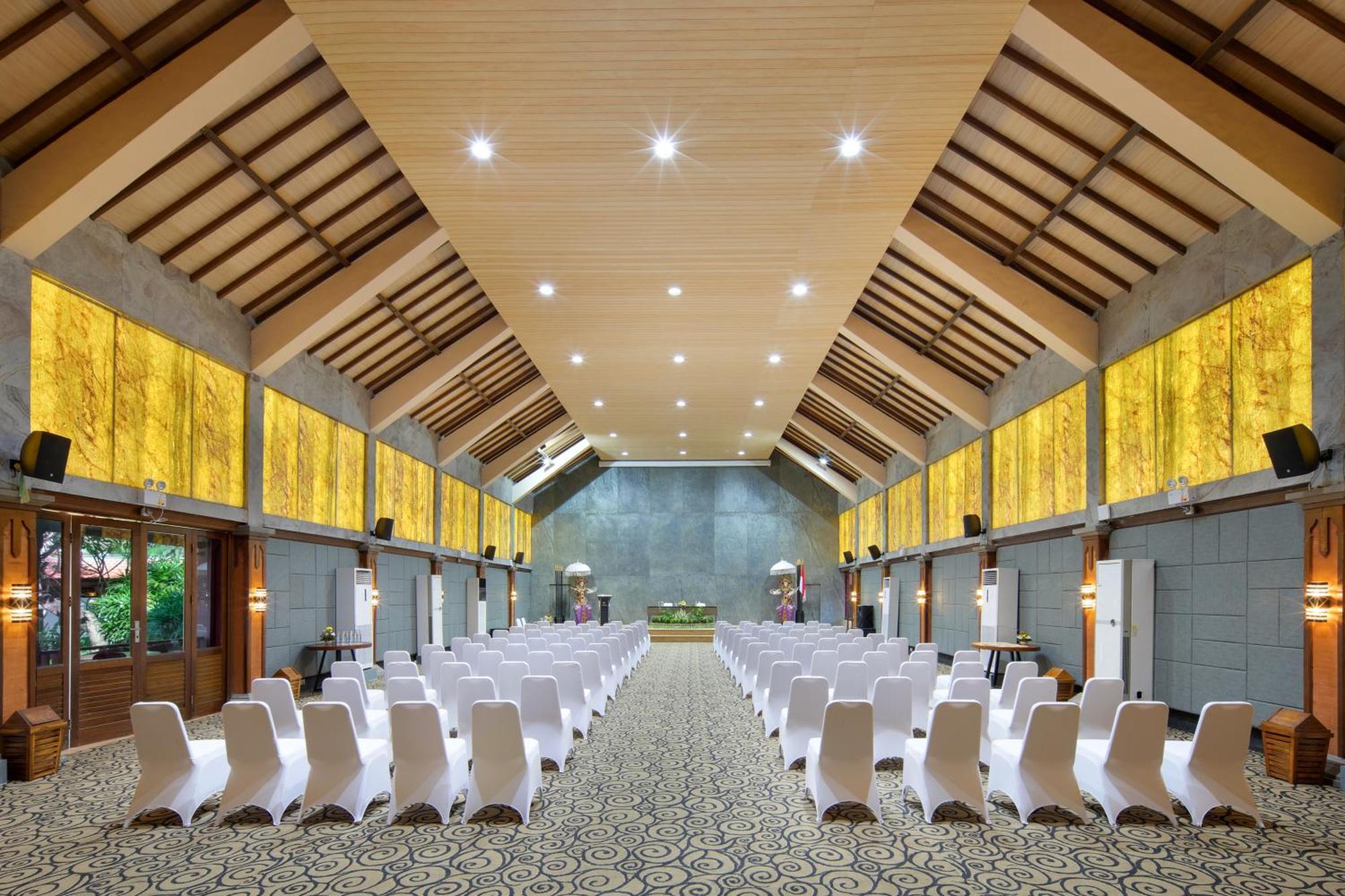 Grand Istana Rama Hotel Kuta Lombok Esterno foto