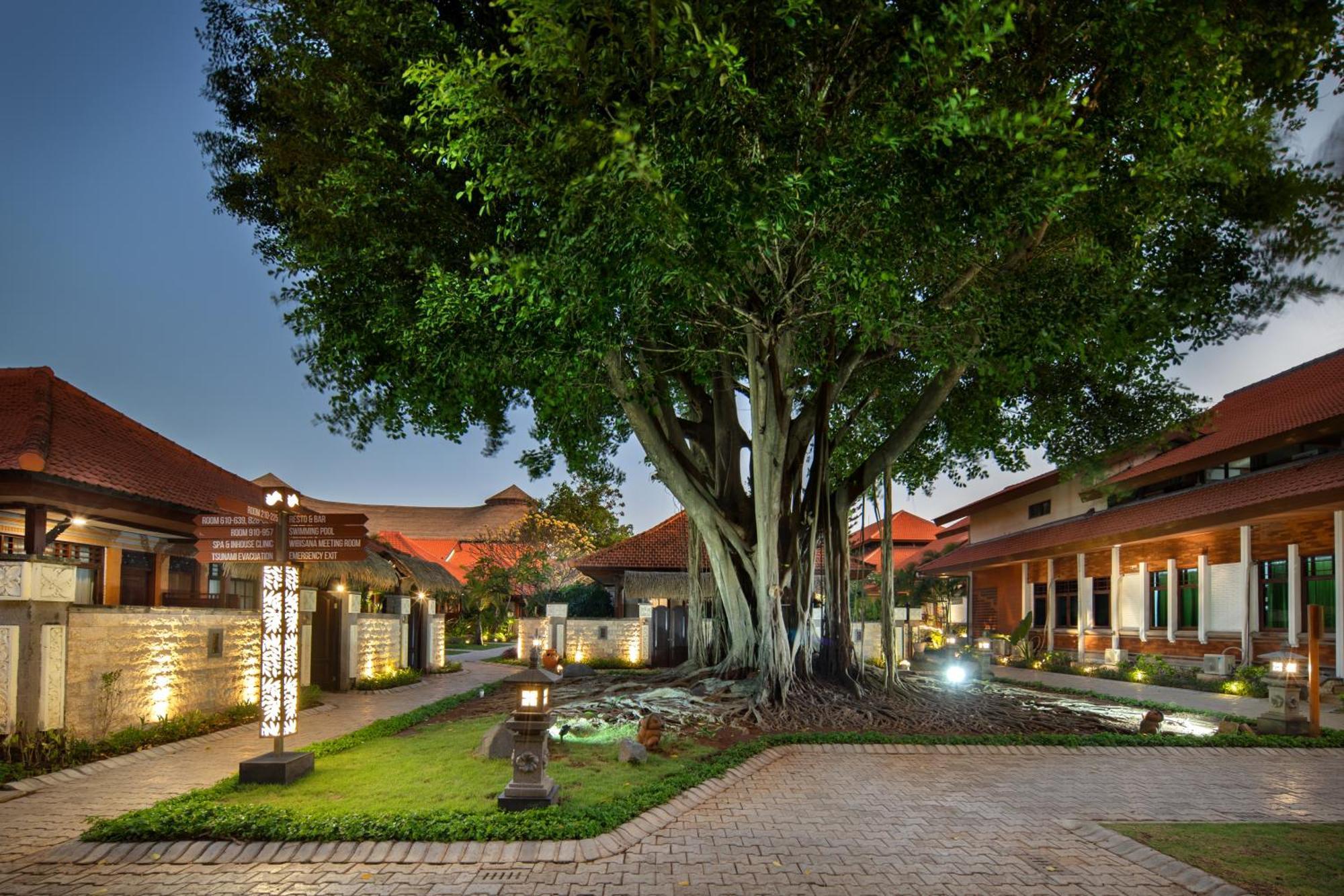 Grand Istana Rama Hotel Kuta Lombok Esterno foto
