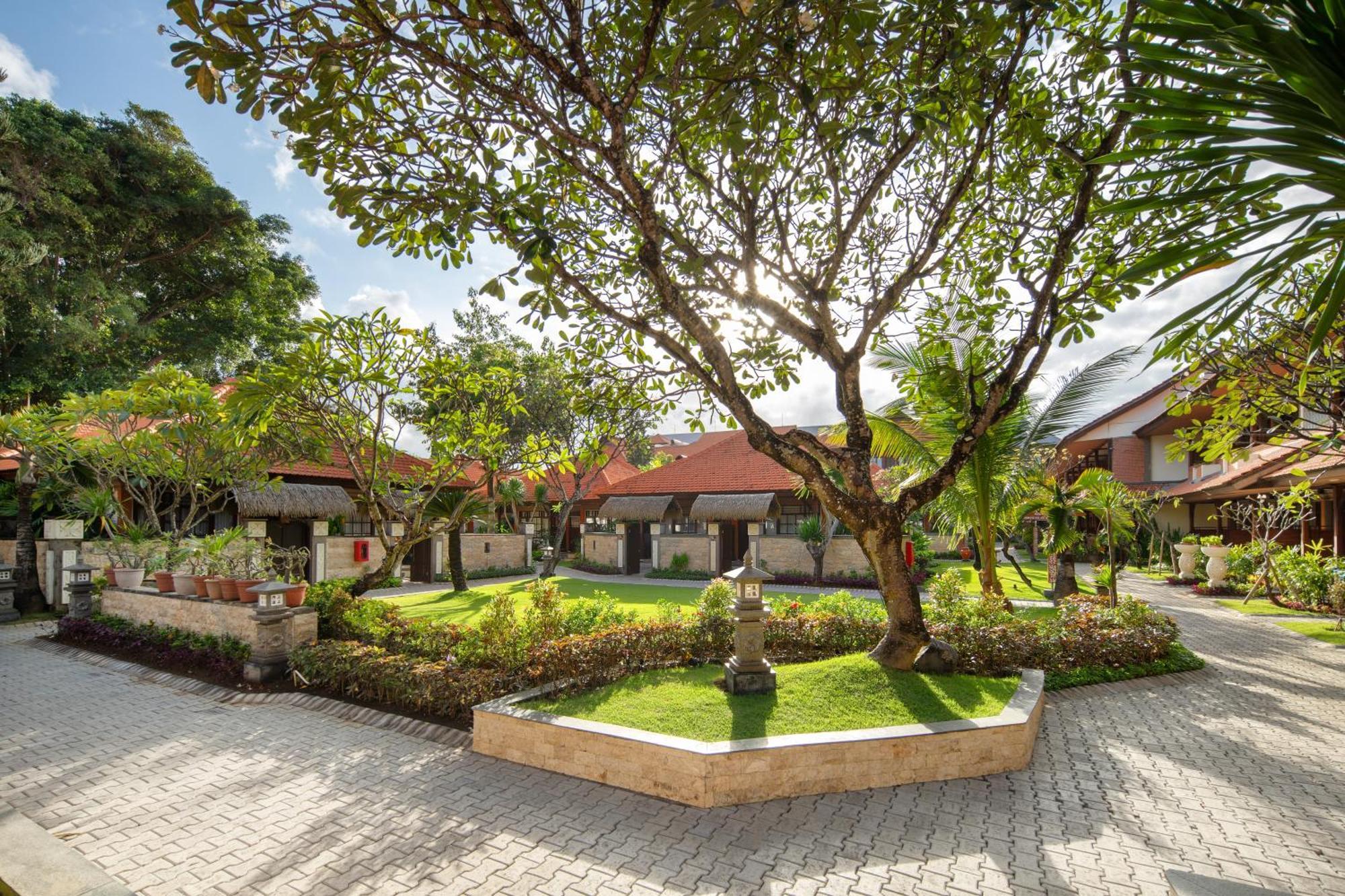 Grand Istana Rama Hotel Kuta Lombok Esterno foto