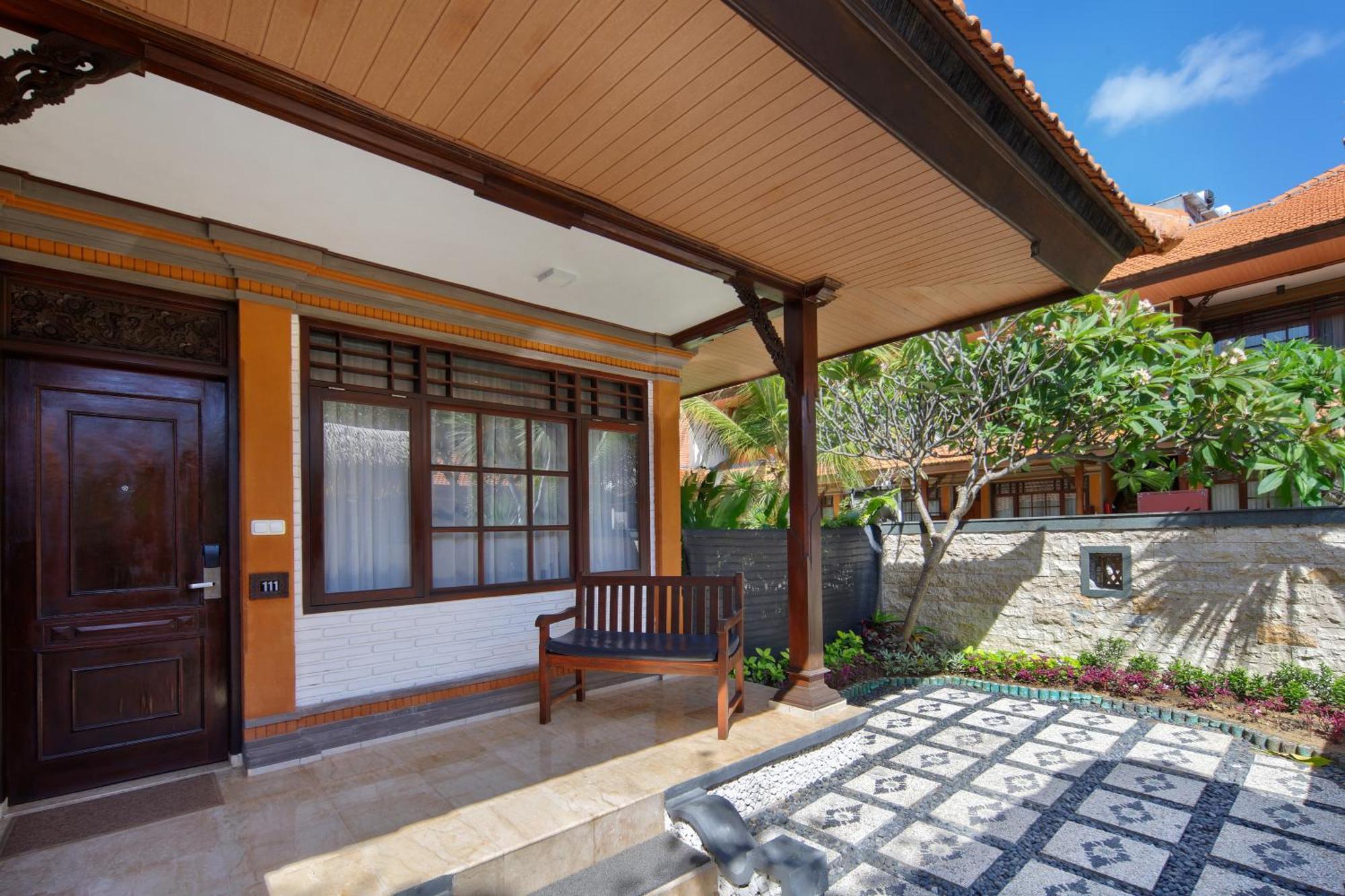 Grand Istana Rama Hotel Kuta Lombok Esterno foto